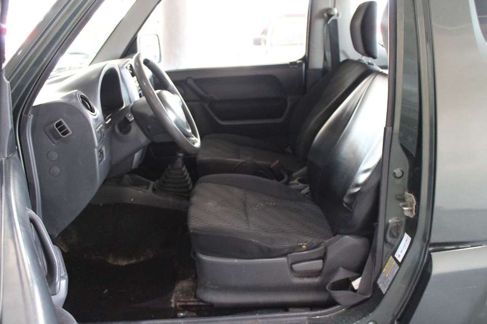 Suzuki Jimny - Imagem 7