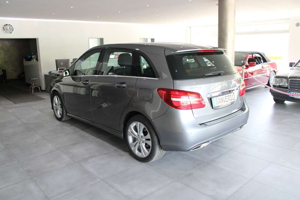 Mercedes-Benz B 200 - Imagem 15