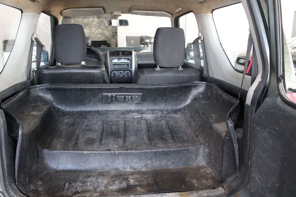 Suzuki Jimny - Imagem 11