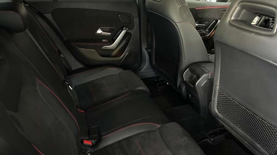 Mercedes-Benz A 200 - Imagem 12