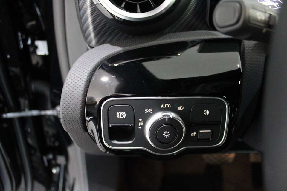 Mercedes-Benz A 180 - Imagem 11