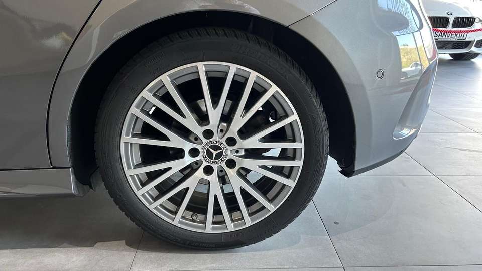 Mercedes-Benz A 200 - Imagem 13
