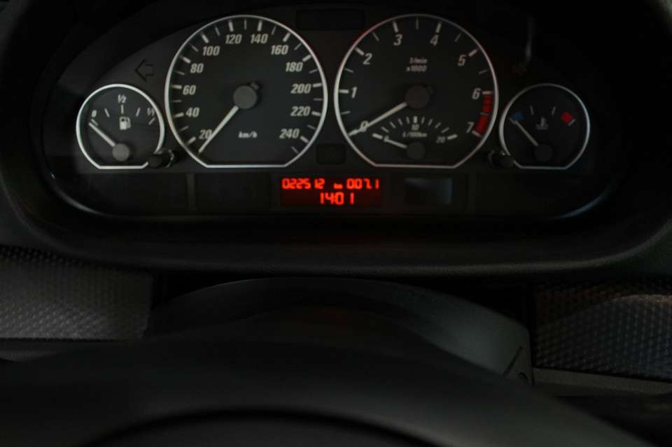 BMW 330 - Imagem 12