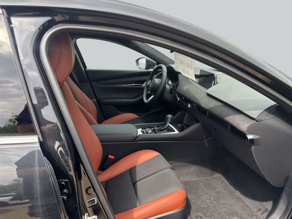Mazda 3 - Imagem 12
