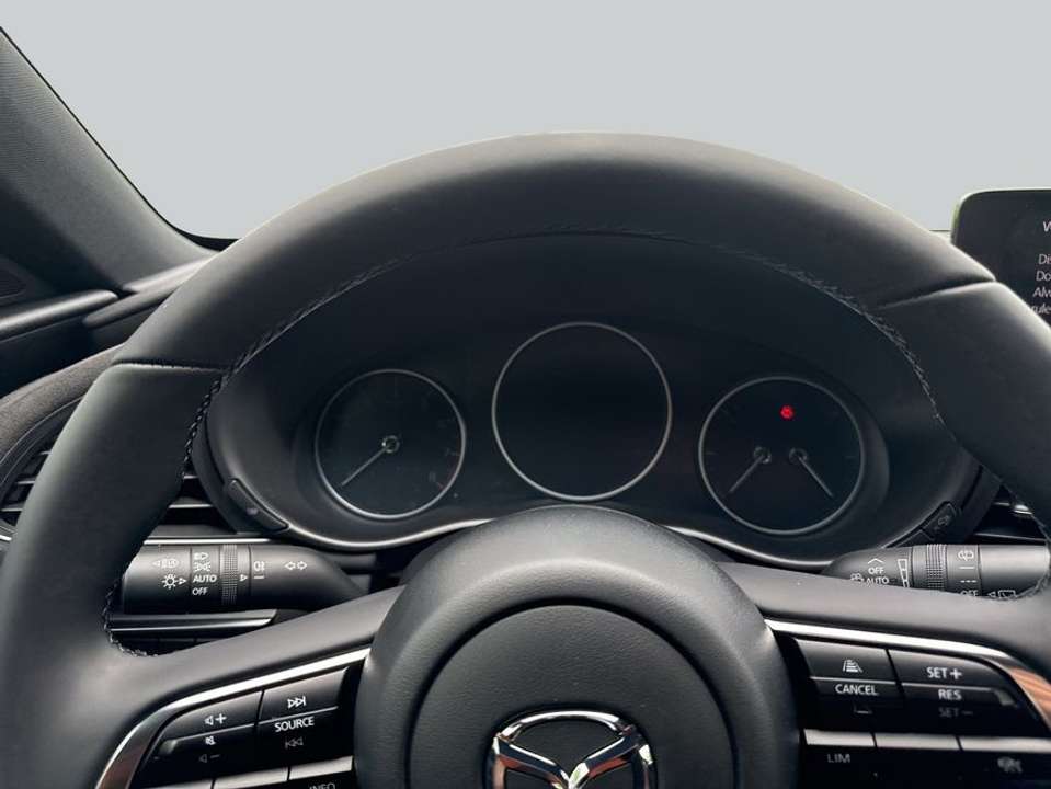 Mazda 3 - Imagem 13