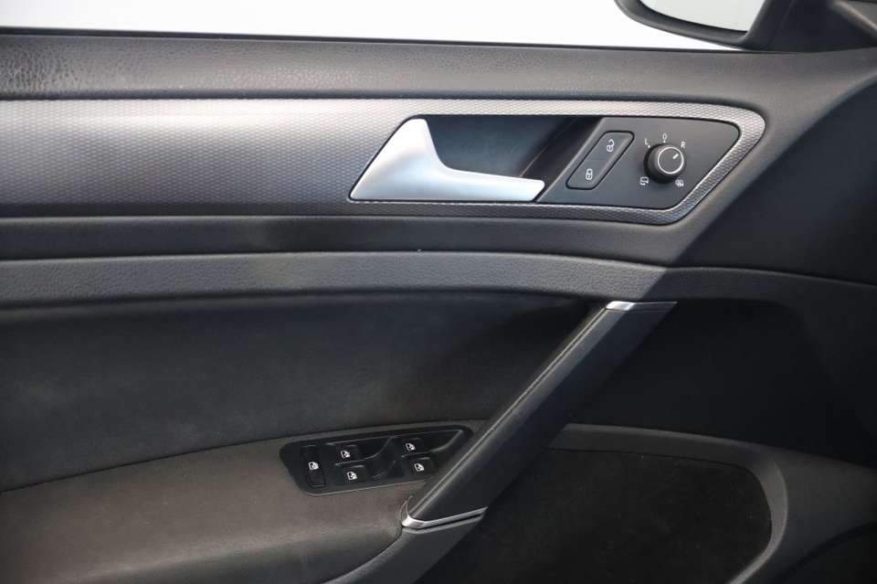 Volkswagen Golf Variant - Imagem 7