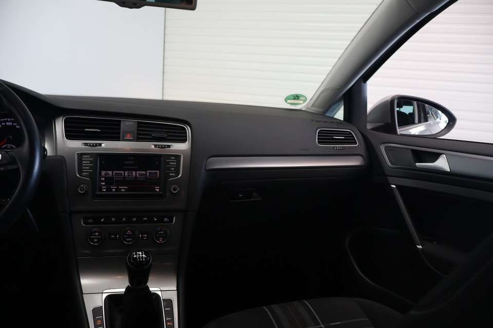 Volkswagen Golf Variant - Imagem 17