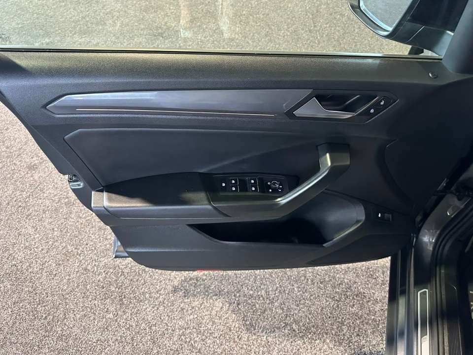 Volkswagen T-Roc - Imagem 12