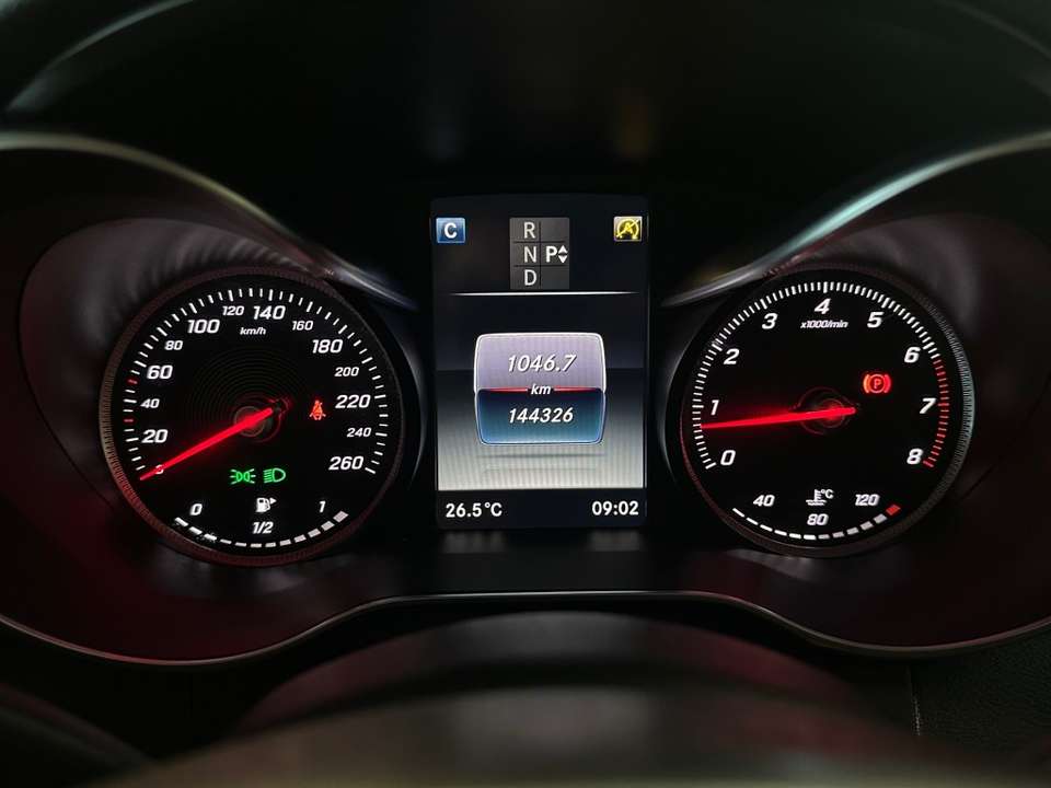 Mercedes-Benz C 180 - Imagem 17