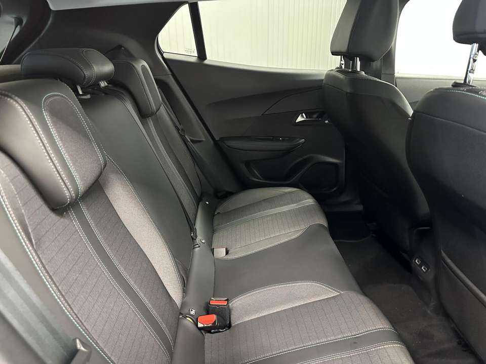 Peugeot e-2008 - Imagem 14