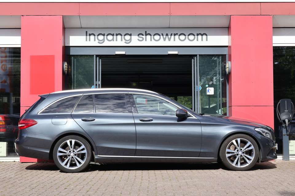 Mercedes-Benz C 400 - Imagem 3