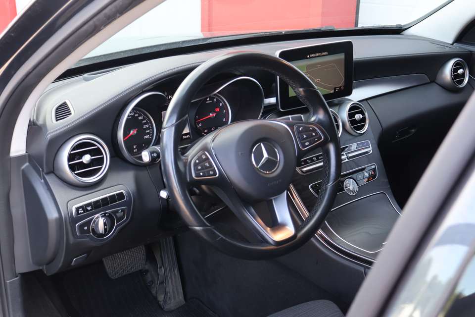 Mercedes-Benz C 400 - Imagem 5