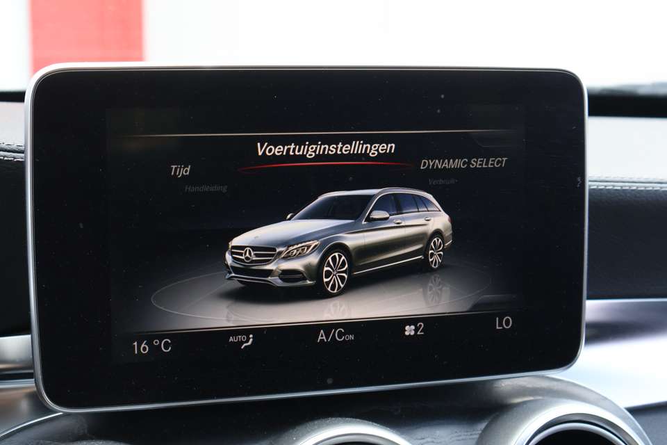 Mercedes-Benz C 400 - Imagem 11