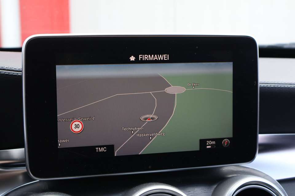 Mercedes-Benz C 400 - Imagem 12