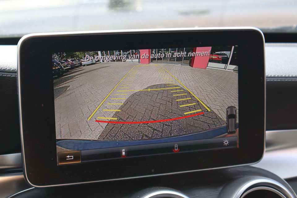 Mercedes-Benz C 400 - Imagem 13