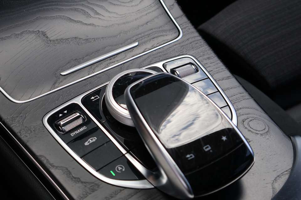 Mercedes-Benz C 400 - Imagem 16