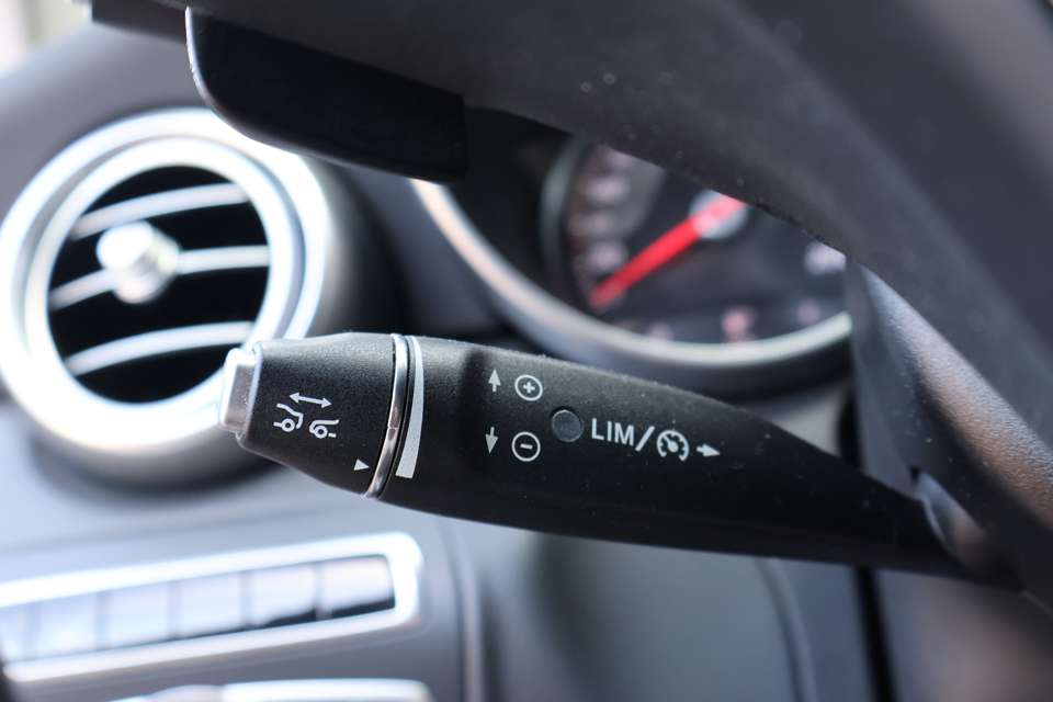 Mercedes-Benz C 400 - Imagem 17