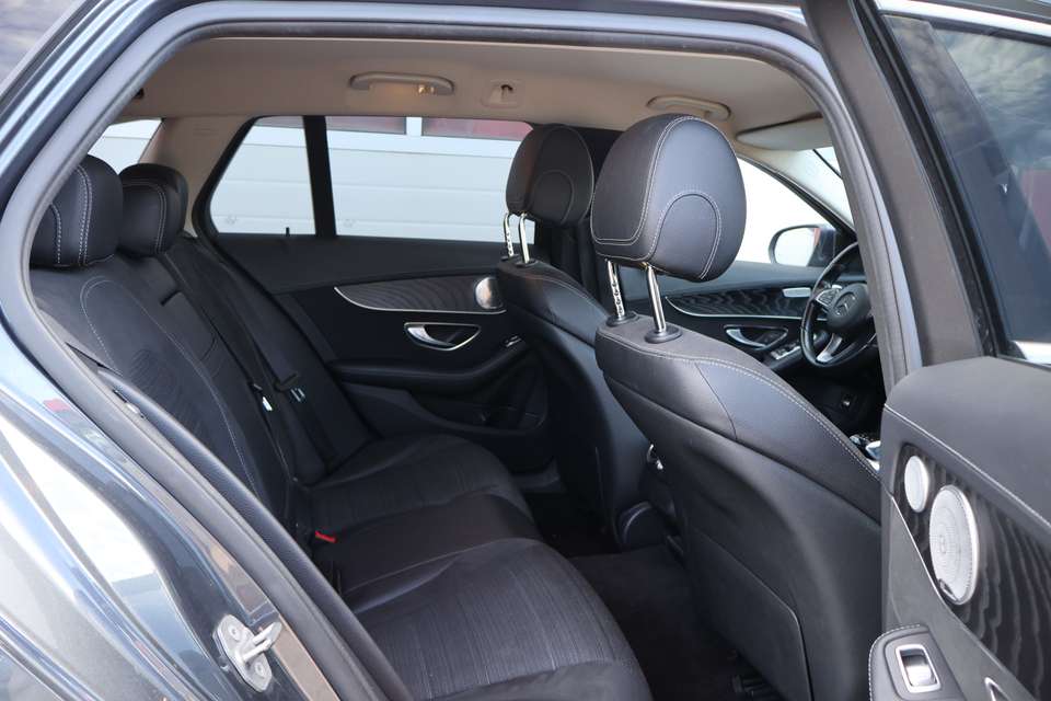 Mercedes-Benz C 400 - Imagem 20