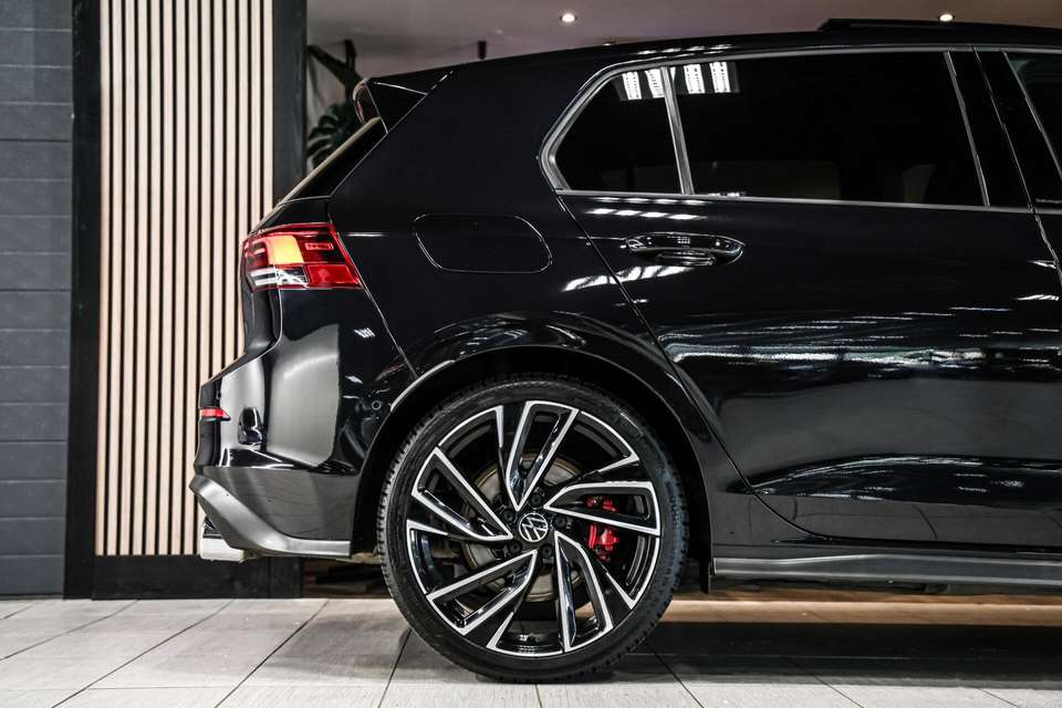 Volkswagen Golf GTI - Imagem 13
