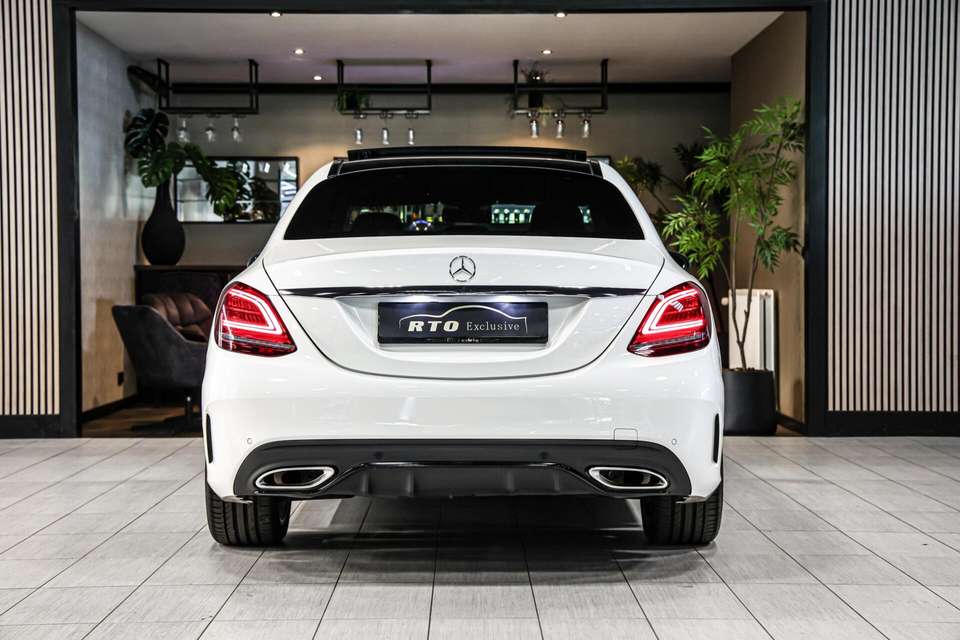 Mercedes-Benz C 180 - Imagem 12