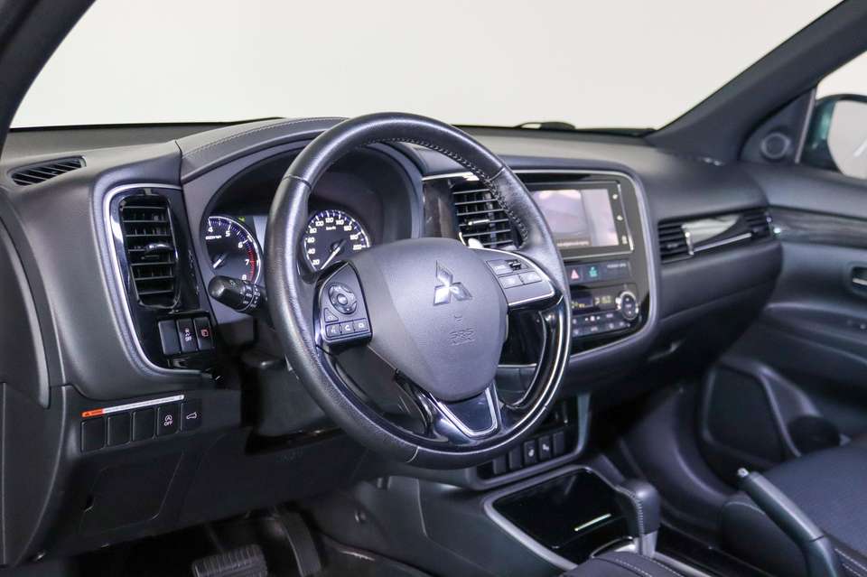 Mitsubishi Outlander - Imagem 9