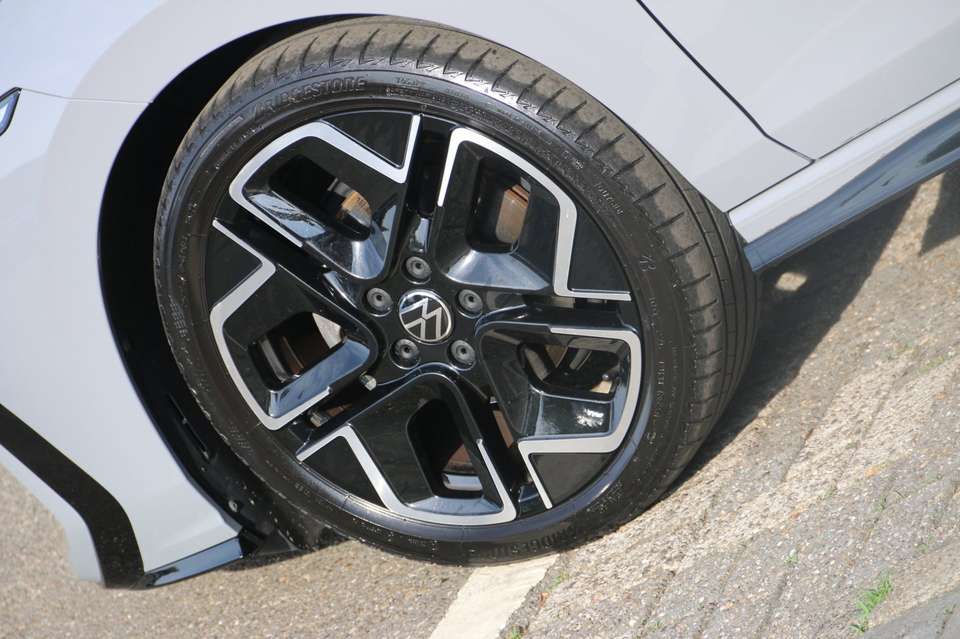 Volkswagen Golf - Imagem 4