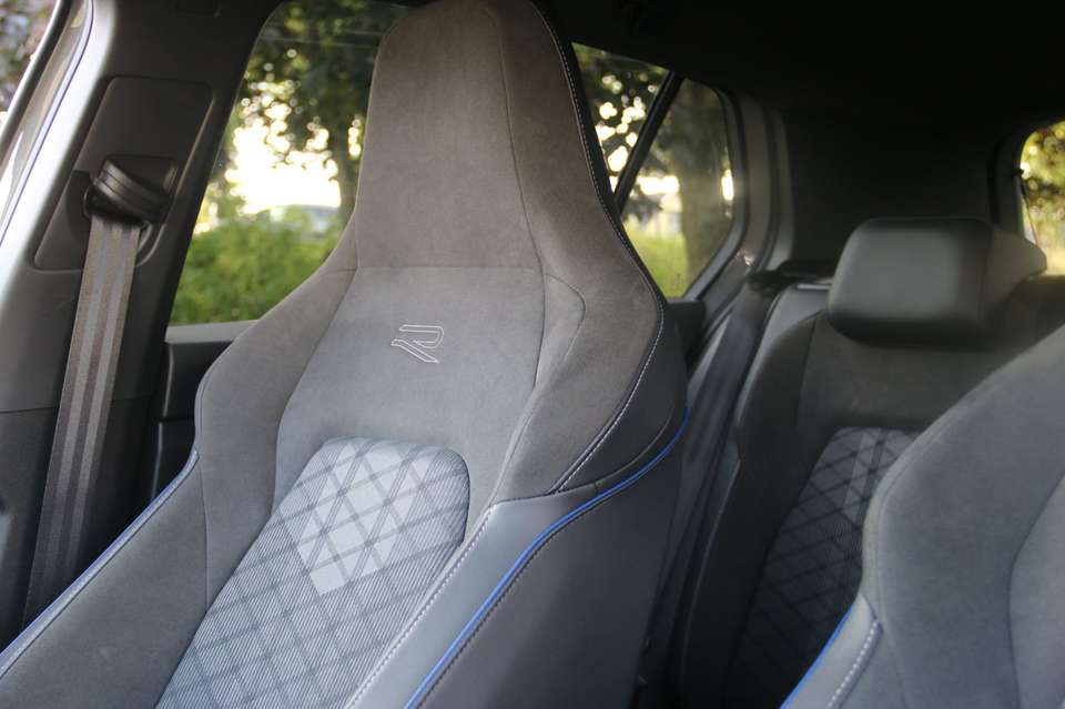 Volkswagen Golf - Imagem 10