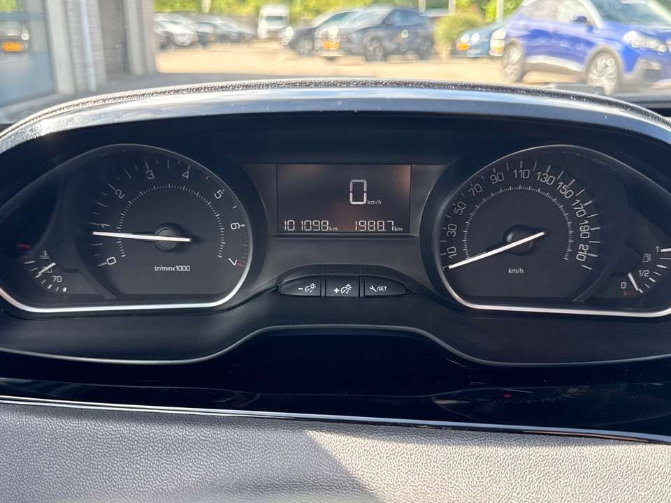Peugeot 208 - Imagem 9