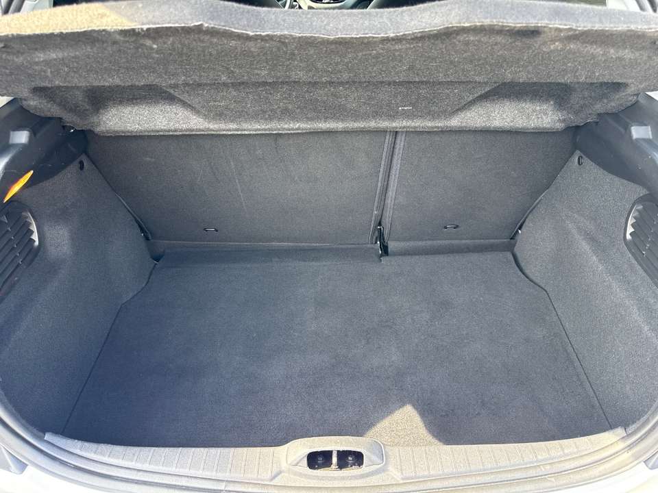 Peugeot 208 - Imagem 17