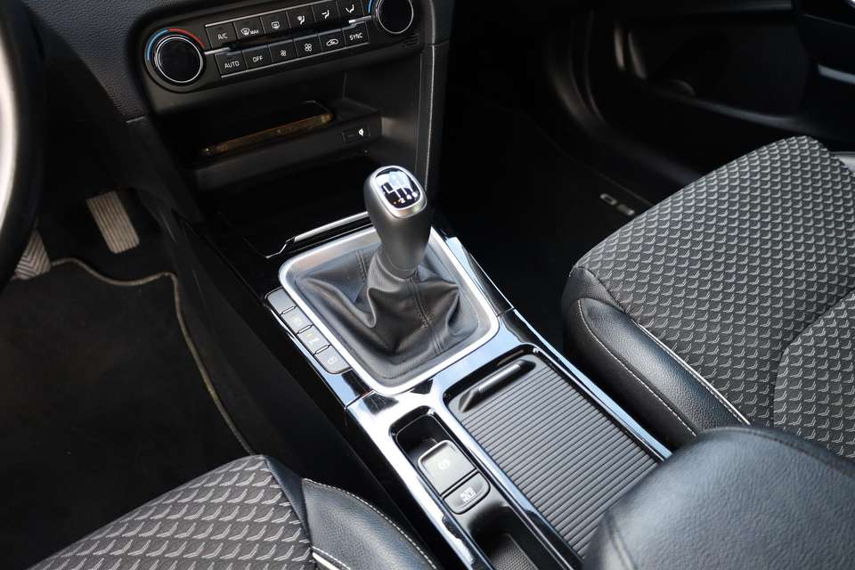 Kia Ceed SW / cee'd SW - Imagem 18