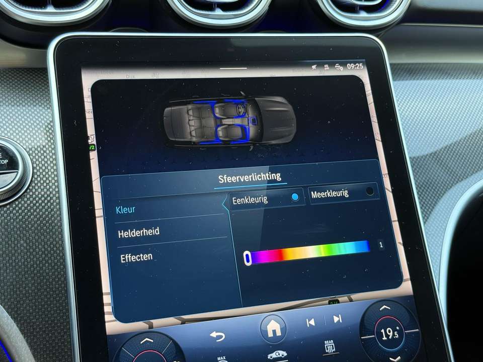 Mercedes-Benz C 300 - Imagem 12