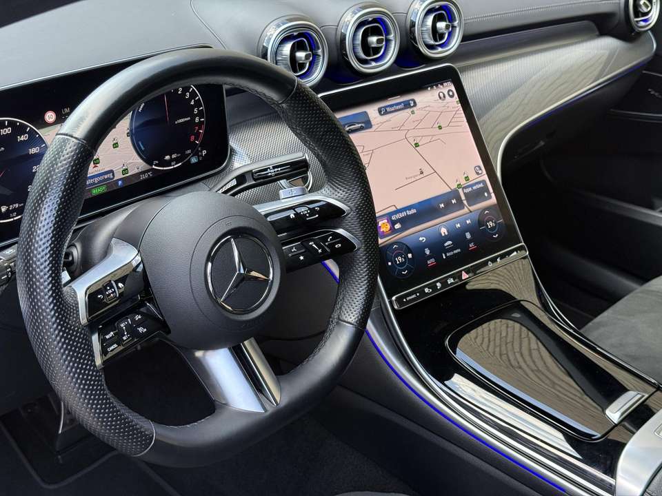 Mercedes-Benz C 300 - Imagem 19