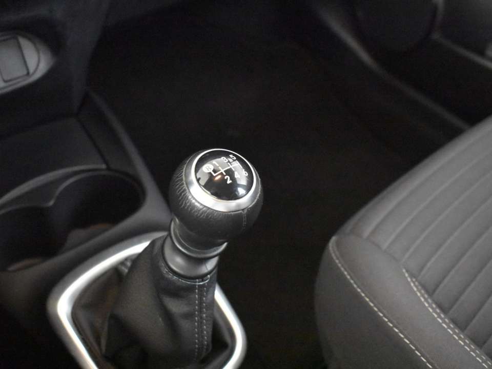 Toyota Yaris - Imagem 18