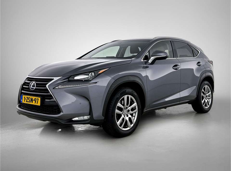 Lexus NX 300h - Imagem 1