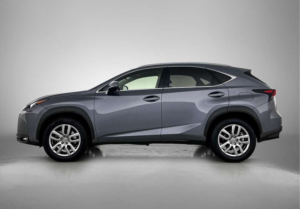 Lexus NX 300h - Imagem 3