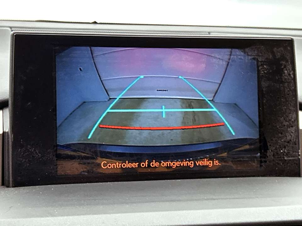 Lexus NX 300h - Imagem 8