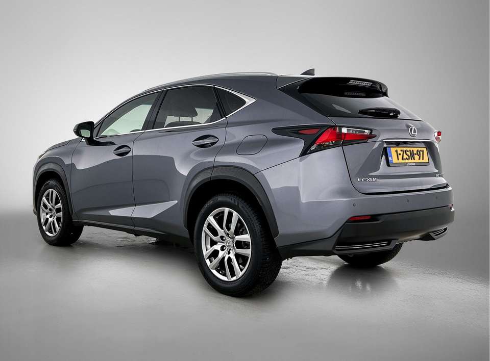 Lexus NX 300h - Imagem 14