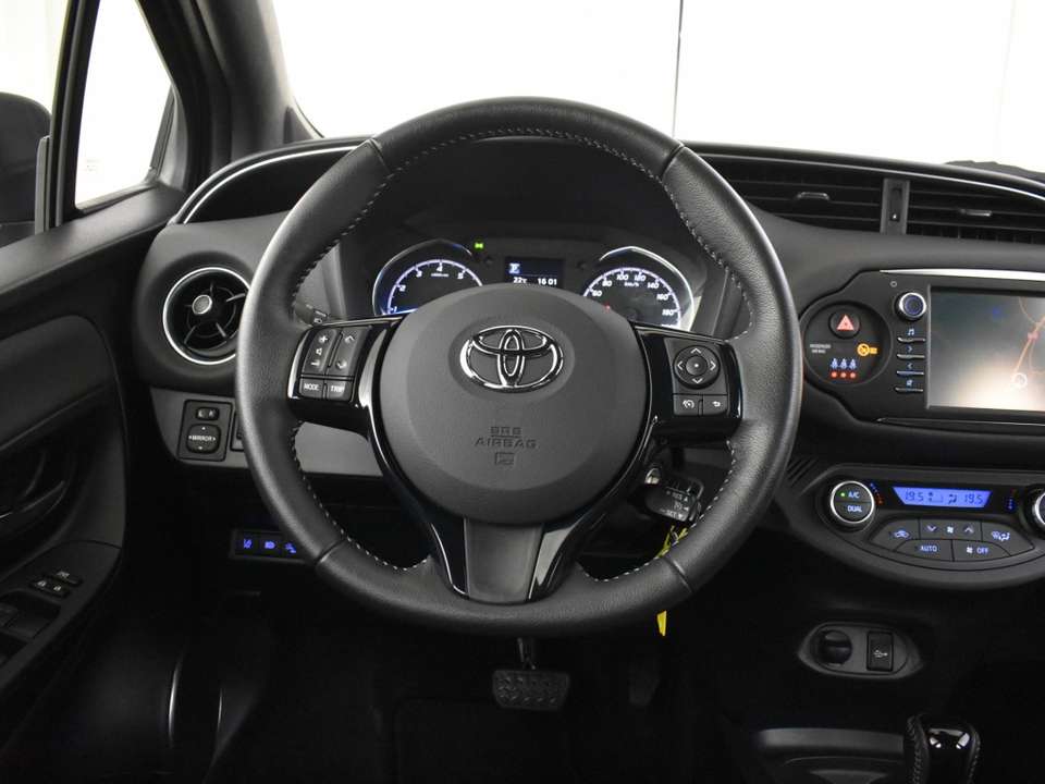 Toyota Yaris - Imagem 13