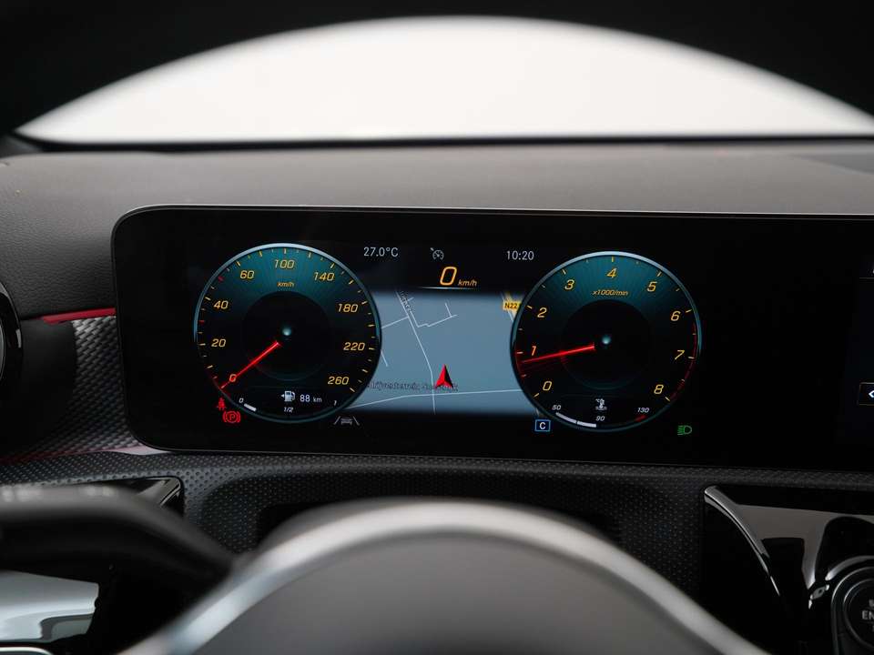 Mercedes-Benz A 160 - Imagem 8
