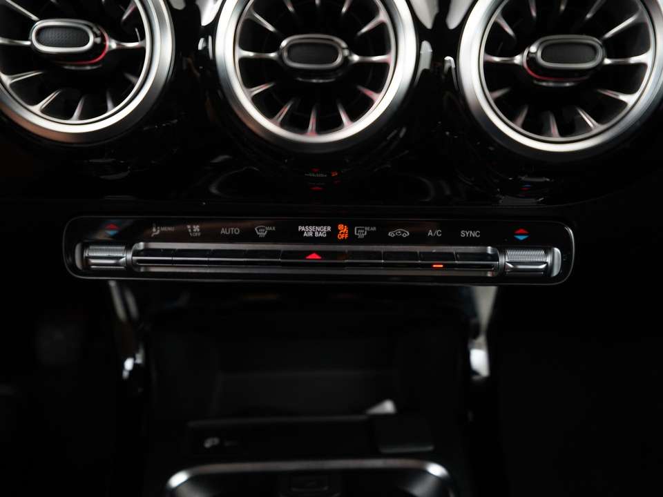 Mercedes-Benz A 160 - Imagem 12