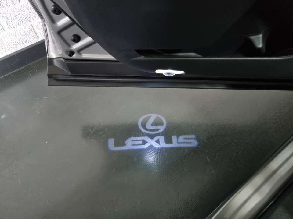 Lexus UX 250h - Imagem 8