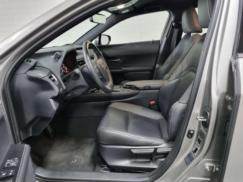 Lexus UX 250h - Imagem 11