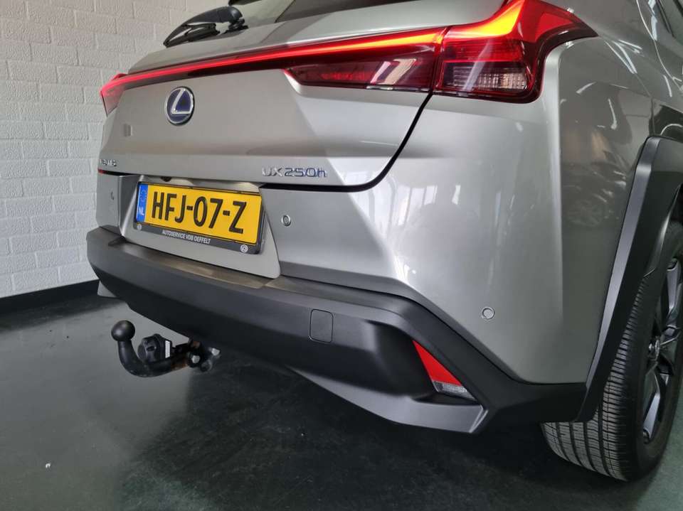 Lexus UX 250h - Imagem 20