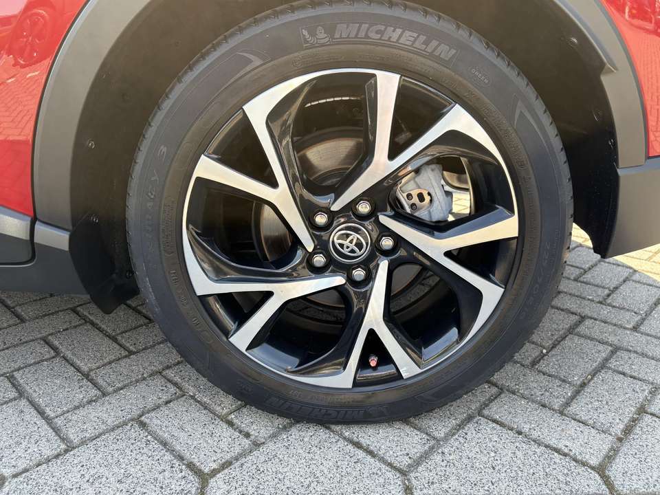 Toyota C-HR - Imagem 8