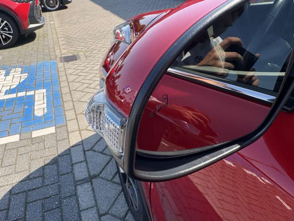 Toyota C-HR - Imagem 12