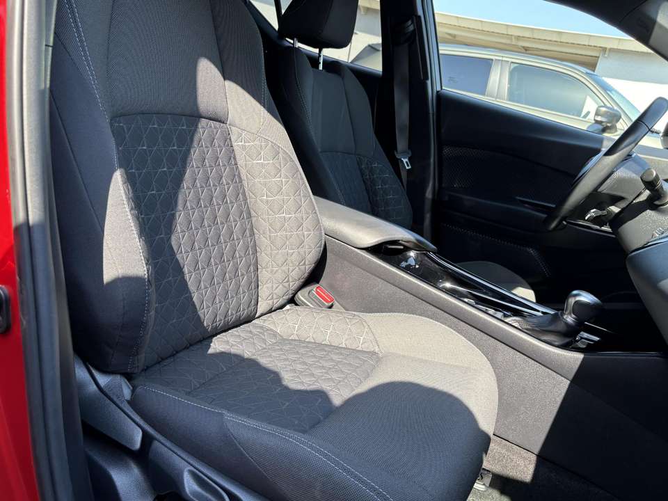 Toyota C-HR - Imagem 16
