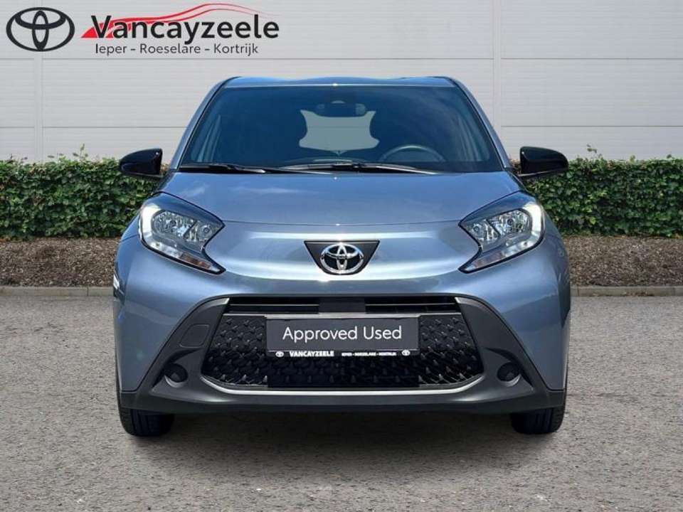 Toyota Aygo X - Imagem 2