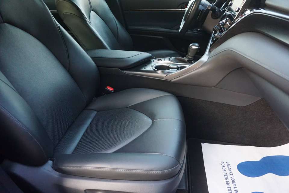 Toyota Camry - Imagem 8