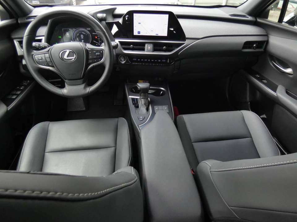 Lexus UX 250h - Imagem 12