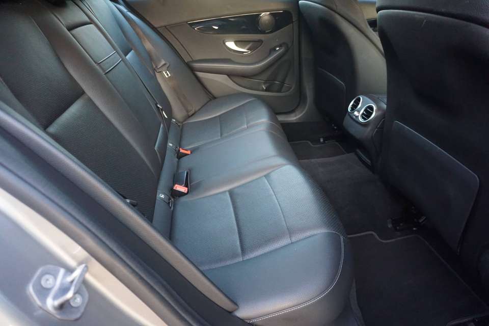 Mercedes-Benz C 180 - Imagem 9